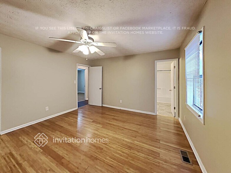 Building Photo - 1400 Glynn Oaks Dr SW