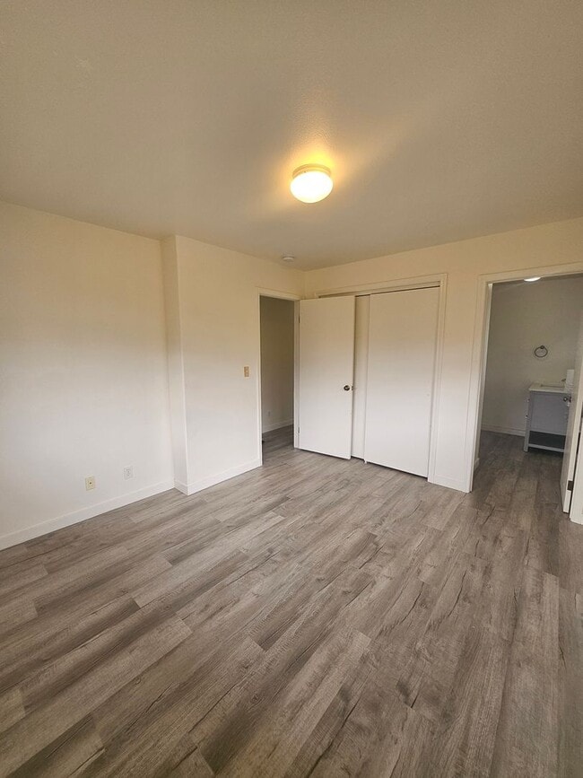 Building Photo - Beautiful and Large Country Home in Kamuela