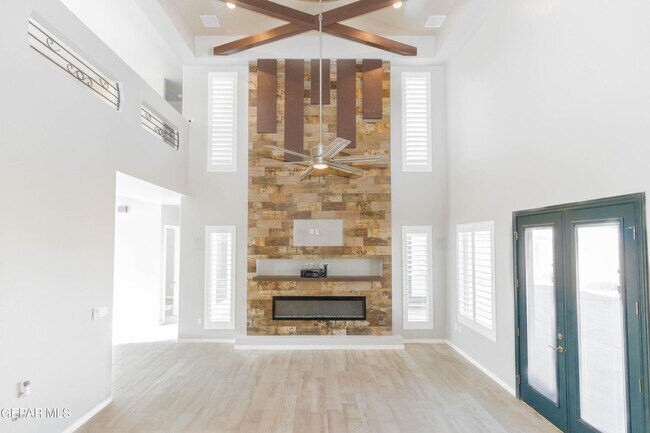 Building Photo - 864 Lemington St