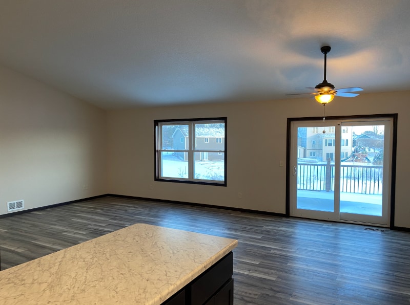 Building Photo - 906 Taft St S