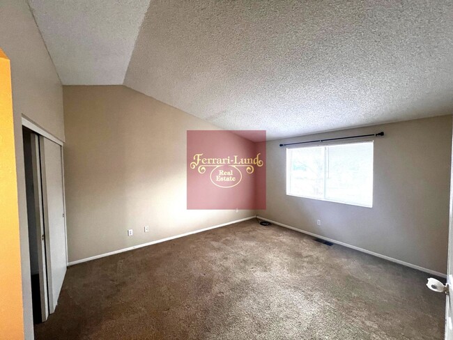 Building Photo - Home in Southwest Reno, 4 bedrooms - KAY D...