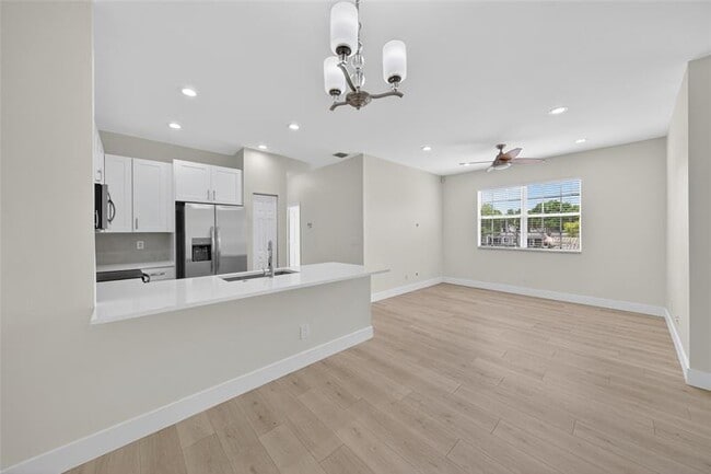 Building Photo - 3095 Grandiflora Dr