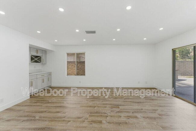 Building Photo - 1500 Aldea Dr