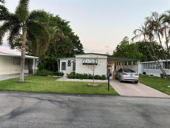 Primary Photo - 452 NW 51st St
