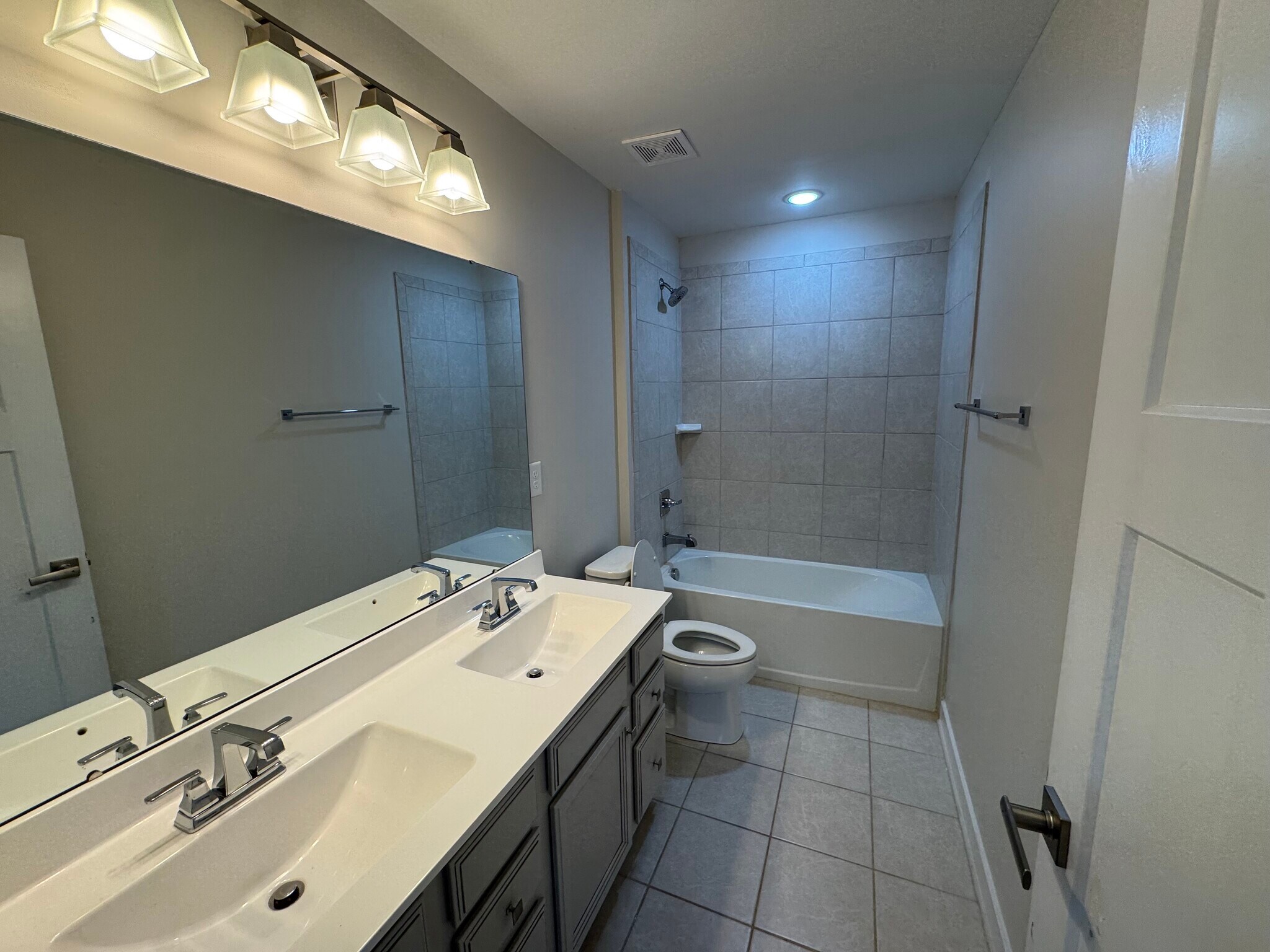 Building Photo - 7181 Waterwheel St SW