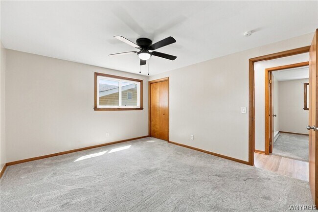 Building Photo - 35 Tomcyn Dr
