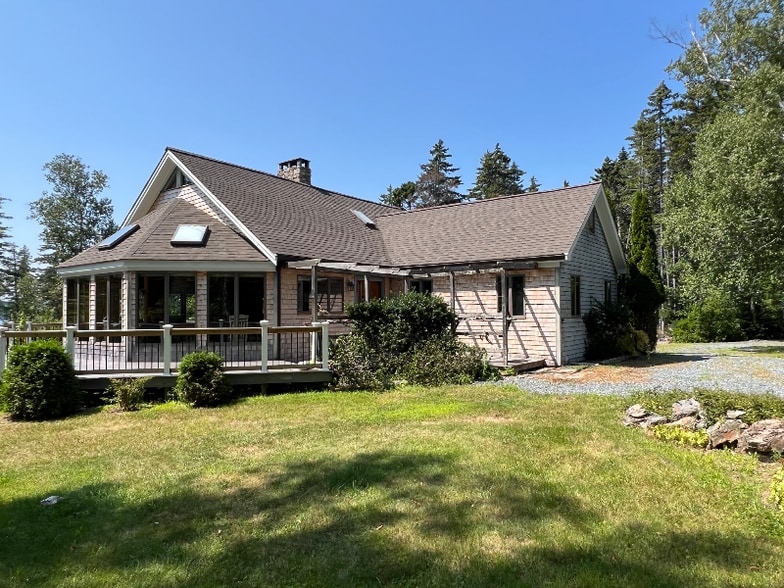 Building Photo - 68 Bonsey Ln