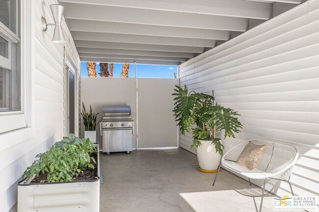 Building Photo - 37830 Cathedral Canyon Dr