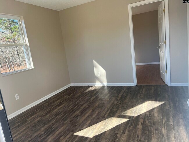 Building Photo - 499 Bushberry Rd