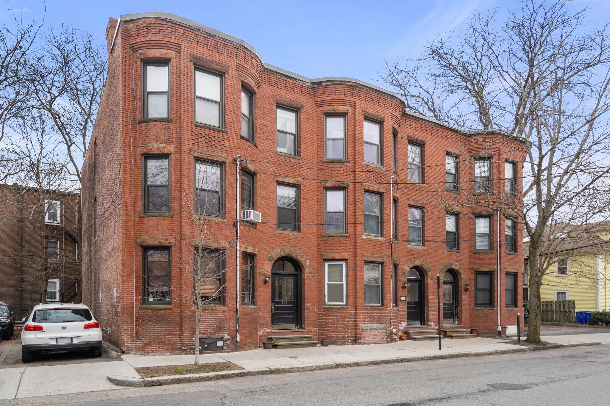 Building Photo - 116 Brook St