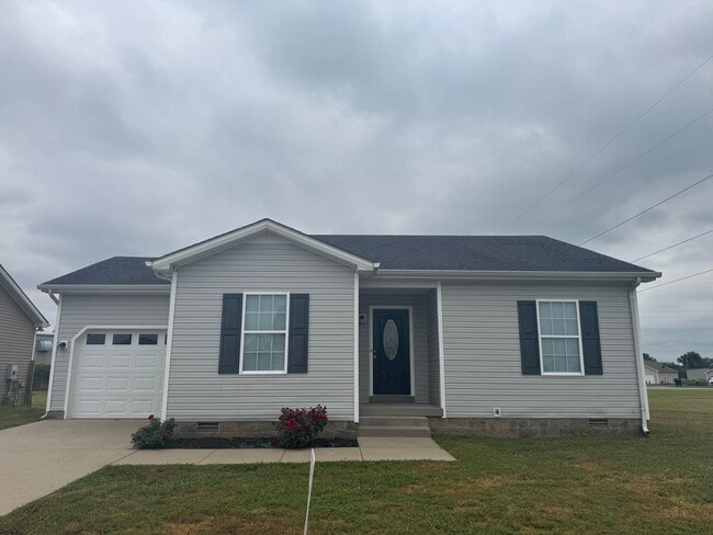 Primary Photo - Newly Renovated 3BR 2BA home close to GM, ...