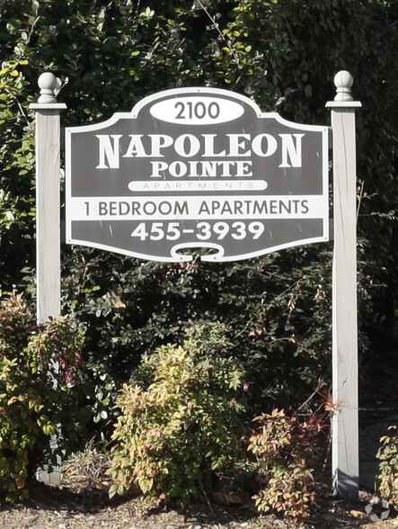 Building Photo - Napoleon Pointe