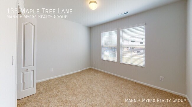 Building Photo - 135 Maple Tree Ln