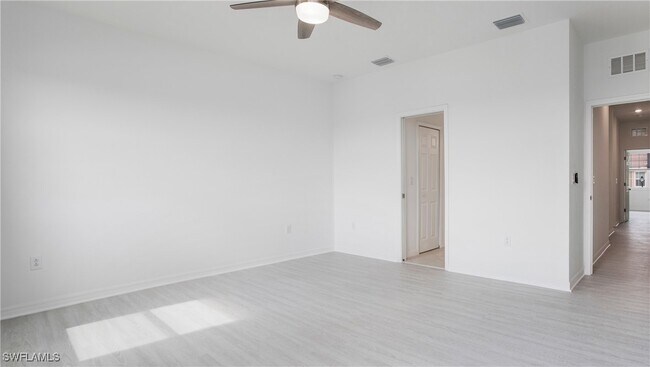 Building Photo - 2792 Blossom Wy