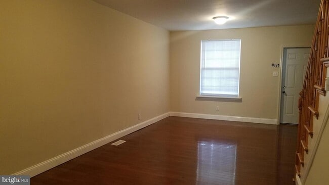 Building Photo - 2547 S Mildred St