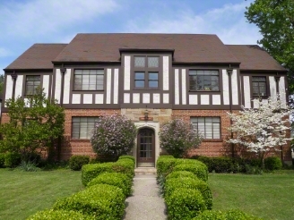 Primary Photo - Apartments on the Square in Mariemont