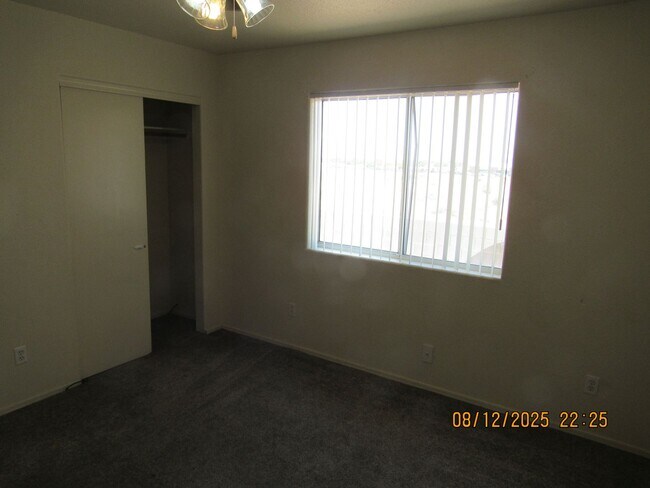 Building Photo - 2469 Armour Ave