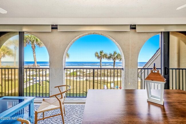 Building Photo - 10 10th St