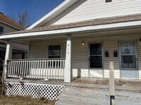 Building Photo - 811/813 Poplar