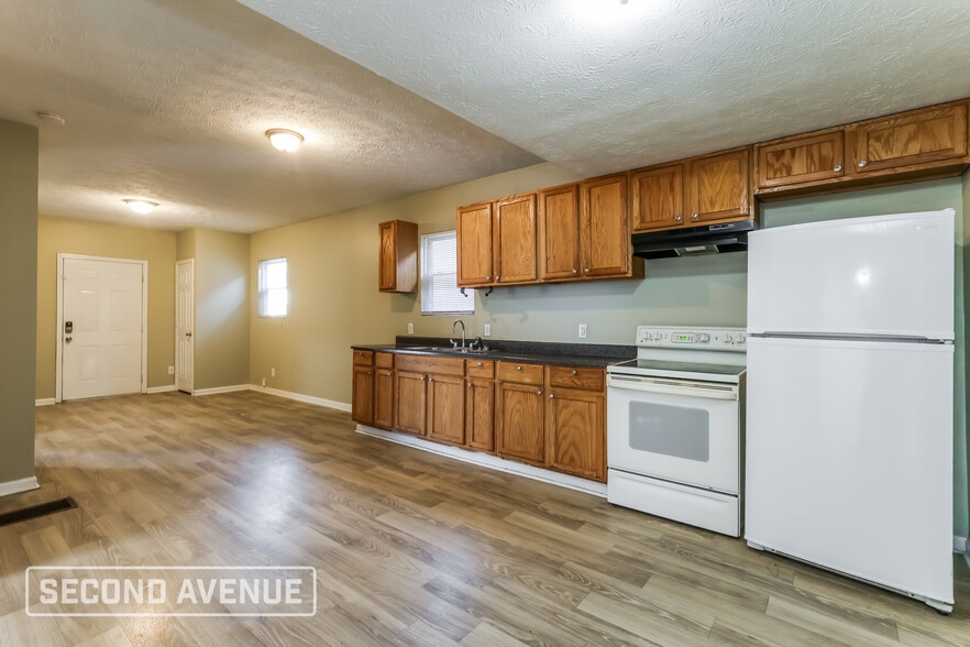 Building Photo - 540 Beecher St