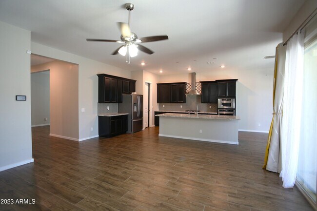 Building Photo - 1201 E Cherrywood Pl