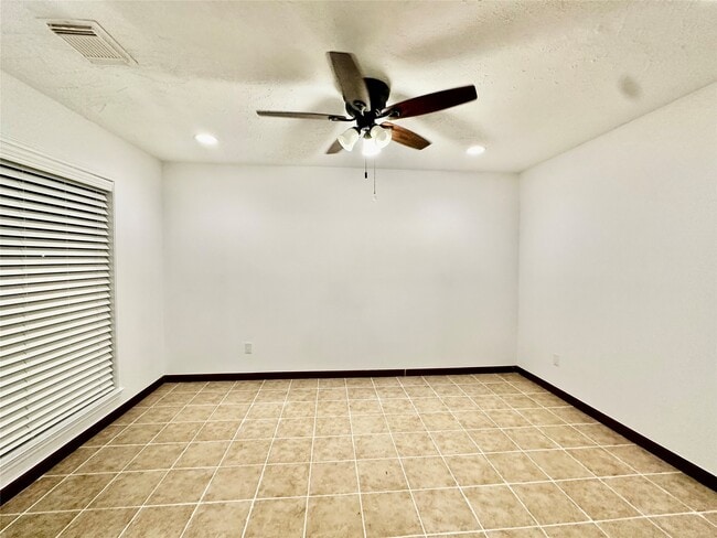 Building Photo - 13322 Nantucket Dr