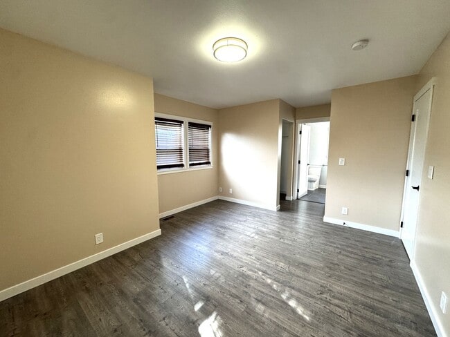 Building Photo - 3Bd/2.5Ba Seattle House