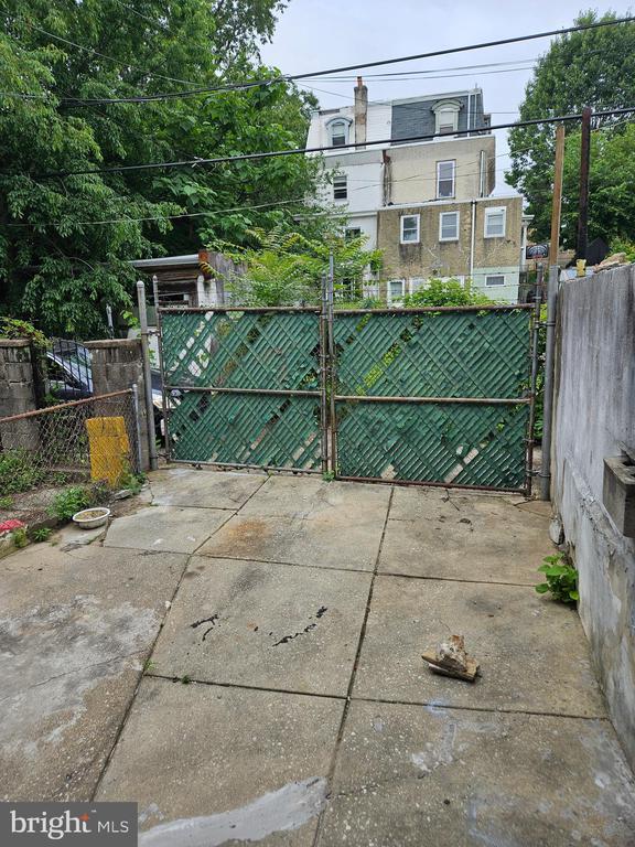 Building Photo - 342 N Simpson St