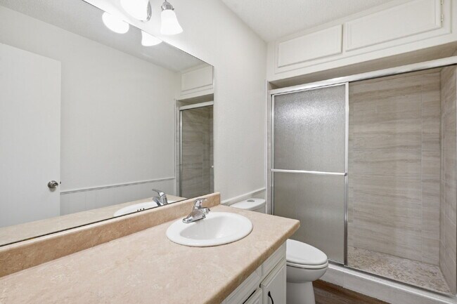 Building Photo - Space, Style, and 2 Bedrooms: South Lubbock Steal!