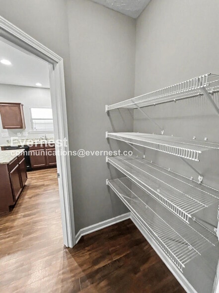 Building Photo - 4159 Saddlecreek Wy