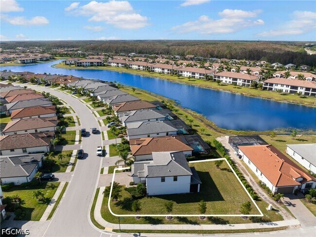 Building Photo - 11884 Arbor Trace Dr