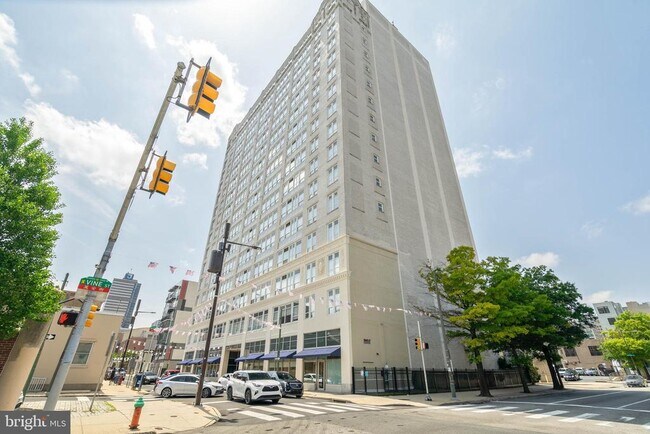 Building Photo - 1100 Vine St