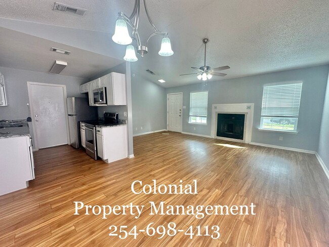 Building Photo - 2507 Hemlock Dr