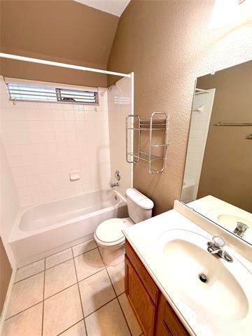 Building Photo - 1413 Lacewing Dr