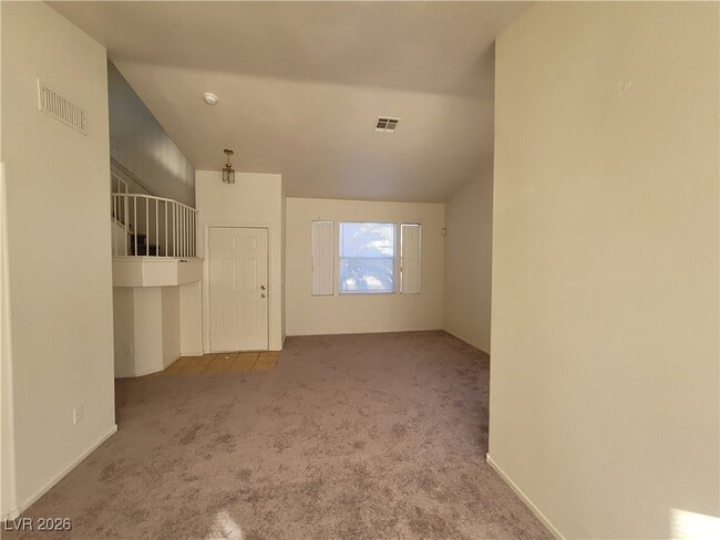 Building Photo - 25 Newburg Ave