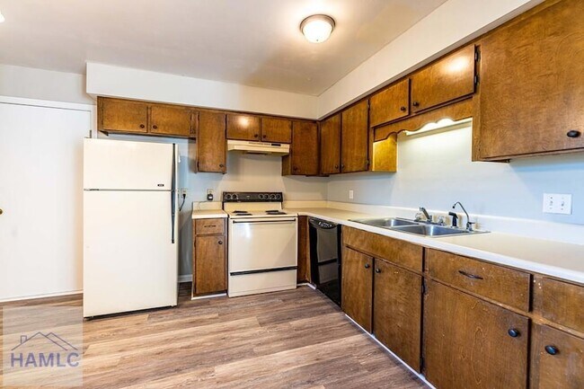 Building Photo - 724 Timber Ridge Trail