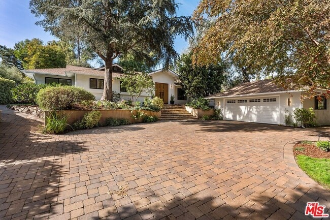 Building Photo - 4943 Palomar Dr