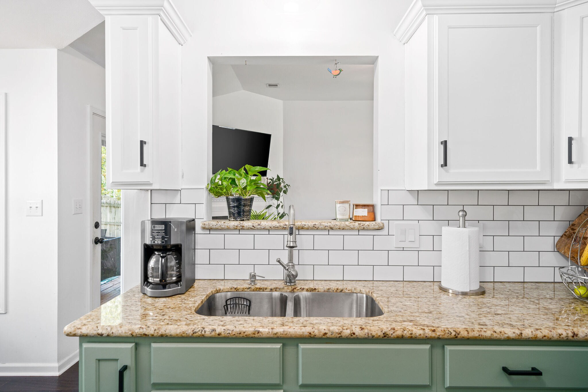 Building Photo - 525 Parkvue Village Way