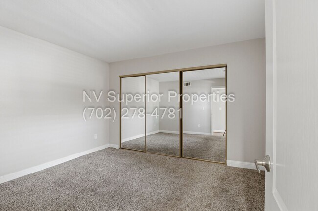 Building Photo - SW!! First floor unit with Balcony!! Gated!! Clubhouse!!  Community pool!! Spa!! Exercise Room!! ...