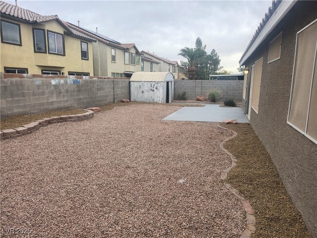 Building Photo - 216 Breezy Shore Ave