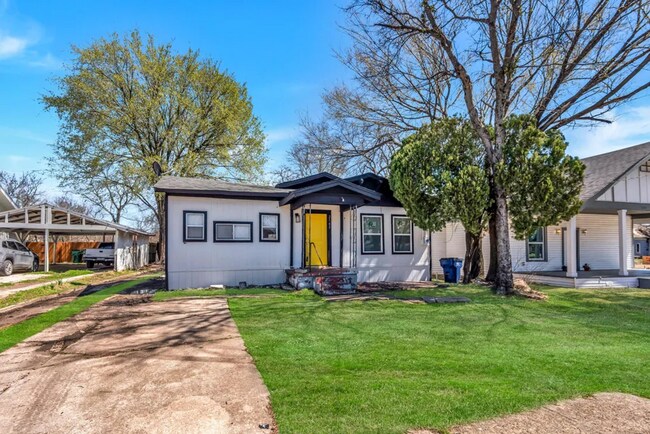 Building Photo - 2105 Walnut St