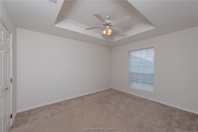 Building Photo - 1004 Crepe Myrtle Ct