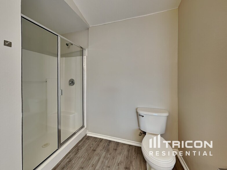 Building Photo - 1107 Longhorn Ln