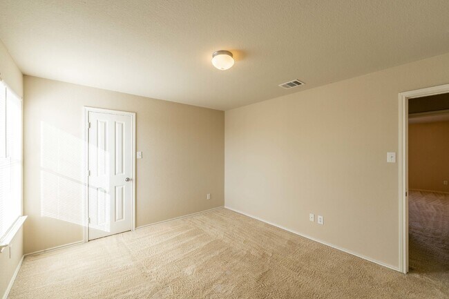 Building Photo - 4919 Celtic Cor