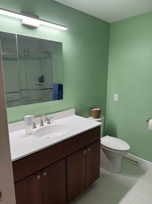 Building Photo - 18 Cricklewood Cir