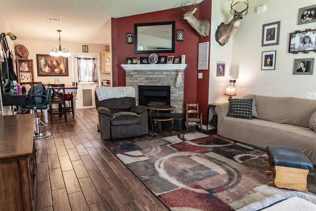 Building Photo - 309 Adams Dr