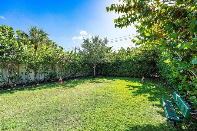 Building Photo - 1034 NE 18th Ave