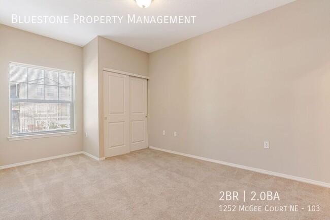 Building Photo - 1252 Mcgee Ct NE