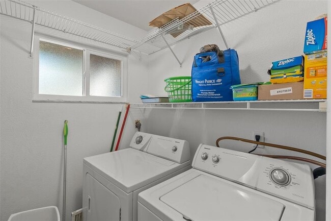Building Photo - 5628 Linksman Pl