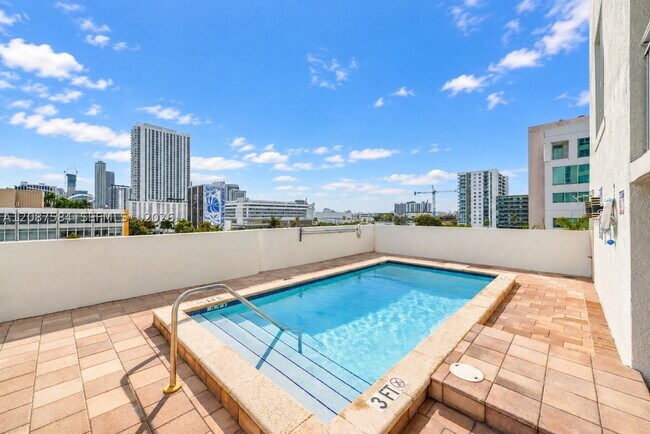 Building Photo - 2275 Biscayne Blvd